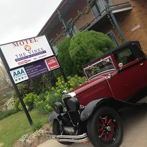 The Vines & 4*, Stanthorpe Australia
