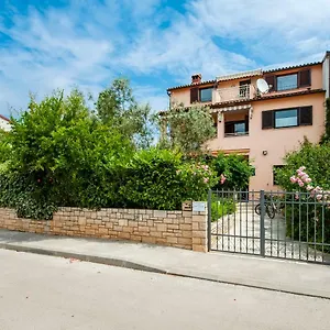 https://rooms-rojnic.in-istria.net